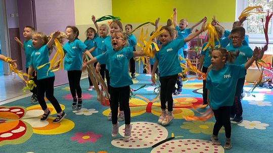 Nowy plac zabaw w przedszkolu i parking dla rodziców