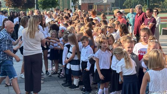 Nowy rok szkolny, nowe wyzwania, nowe możliwości! ZDJĘCIA