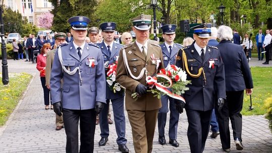 Obchody 231. rocznicy uchwalenia Konstytucji 3 Maja w Kędzierzynie-Koźlu. ZDJĘCIA