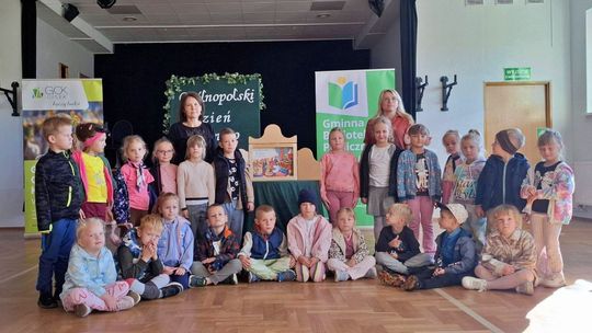 Obchody Ogólnopolskiego Dnia Głośnego Czytania w Cisku. ZDJĘCIA