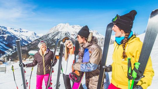 Obozy narciarskie dla młodzieży 2023 - dobry pomysł na ferie zimowe