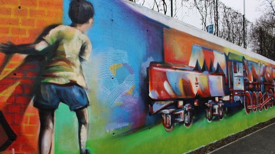 Ogromny mural z akcentami Kędzierzyna-Koźla jest już gotowy