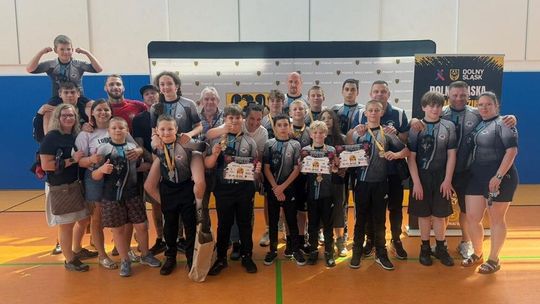 Osiem medali dla zapaśników UKS-u Olimpijczyk Kędzierzyn-Koźle. ZDJĘCIA