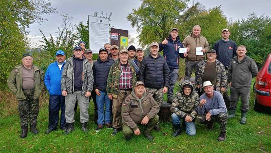 Ostatnia w tym sezonie potyczka dwóch kół PZW. ZDJĘCIA