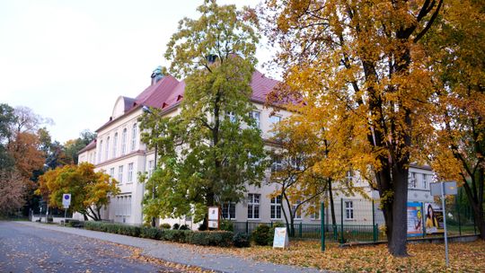 Ostatnie przygotowania do obchodów jubileuszu 80-lecia kozielskiego liceum i VII zjazdu absolwentów