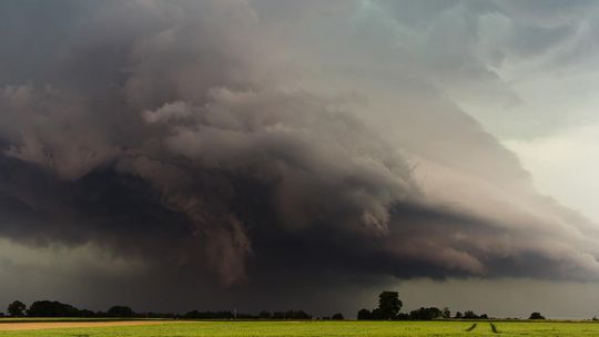 Ostrzeżenie meteorologiczne. Czekają nas burze z gradem