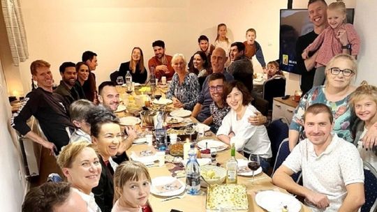 Państwo Smith i Święto Dziękczynienia w międzynarodowym gronie