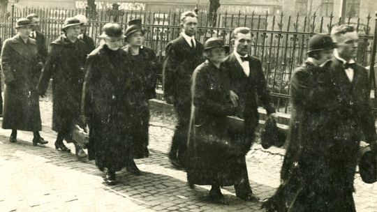 Parafialne księgi chrztów, zgonów i małżeństw dawnego Koźla to istne kopalnie wiedzy