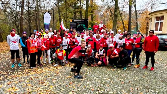 Parkrun Kędzierzyn-Koźle skąpany w biało-czerwonych barwach. ZDJĘCIA