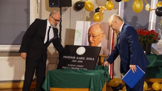 Piękne wspomnienia i łzy wzruszenia na wielkim święcie kozielskiego liceum. ZDJĘCIA i FILM