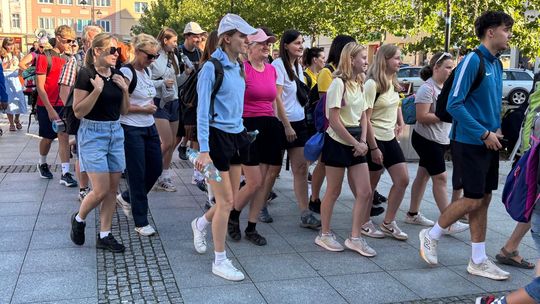 Pielgrzymka z Kędzierzyna-Koźla ze śpiewem na ustach wyruszyła na Jasną Górę. ZDJĘCIA Pielgrzymka z Kędzierzyna-Koźla ze śpiewem na ustach wyruszyła na Jasną Górę. ZDJĘCIA