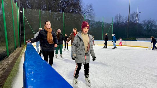 Pierwsze ślizgi zaliczone. Młodzi łyżwiarze nie zawiedli