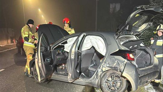 Pijany kierowca BMW doprowadził do czołówki. Obywatel Ukrainy miał ponad dwa promile alkoholu