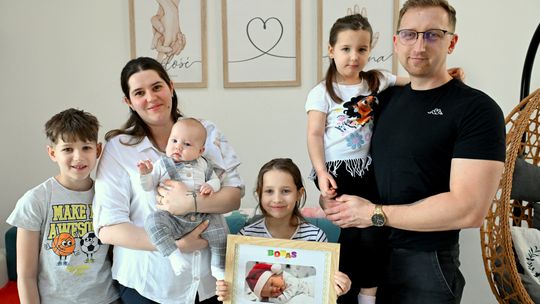 Piotruś to ich misiaczek do kochania Piotruś to ich misiaczek do kochania