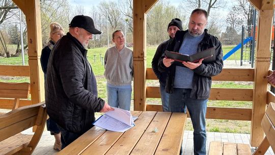 Plac zabaw przy ul. Sucharskiego w Rogach pod okiem kamer. ZDJĘCIA