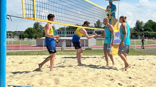 Plażówka króluje na stadionie Kuźniczka. ZDJĘCIA