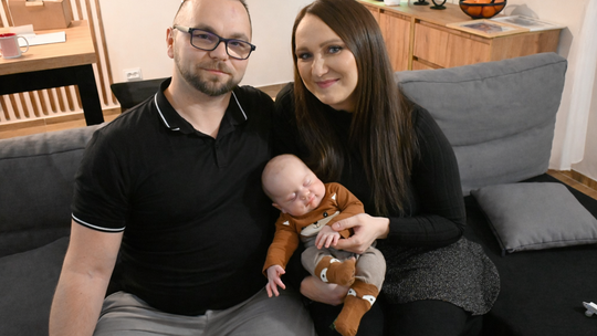 Długo czekali na ukochanego syna, a gdy się urodził, lekarze walczyli o życie matki