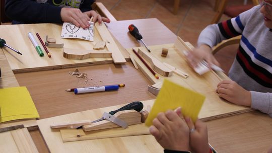 Podczas warsztatów ekologicznych dali nowe życie starym rzeczom