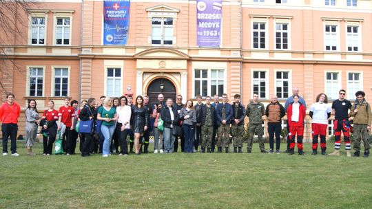Podium dla Kędzierzyna-Koźla na Mistrzostwach Pierwszej Pomocy w Zespole Szkół Medycznych w Brzegu
