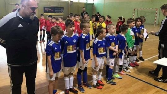 Podium dla młodych piłkarzy UKS-u 9 Football Academy