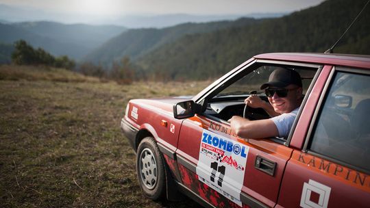 Pokonają Polonezem około 6000 km w ciągu 14 dni. Jadą do Skandynawii