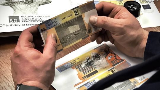 Policjanci ruchu drogowego z Kędzierzyna-Koźla szkolili się z rozpoznawania fałszywych dokumentów