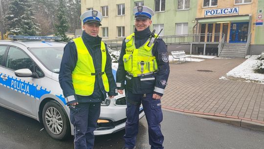 Policjanci służą zgodnie z hasłem #POMAGAMYiCHRONIMY