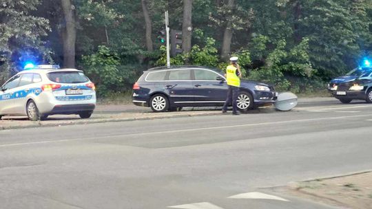 Policjanci szukają świadków szaleńczej ucieczki kierowcy VW Passata