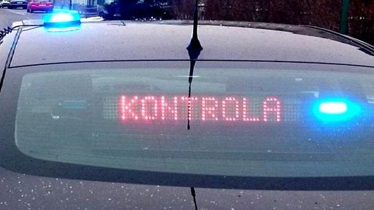 Policjanci zatrzymali prawa jazdy za nadmierną prędkość kolejnym kierowcom