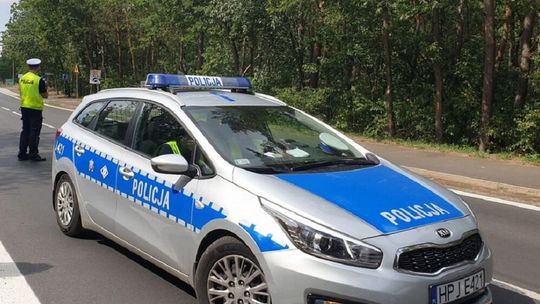 Policyjny pościg za kierowcą, który na widok radiowozu zaczął uciekać