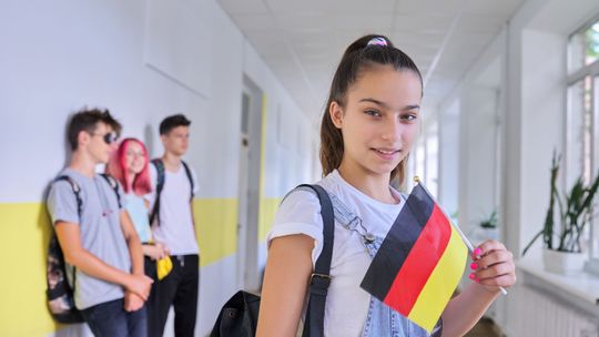 Mniej godzin nauki niemieckiego w szkołach. Polityka znów dzieli ludzi