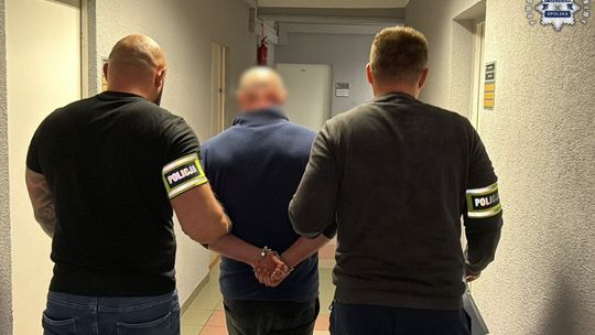 Ponad 640 tysięcy sztuk papierosów bez polskich znaków akcyzy zabezpieczono w Kędzierzynie-Koźlu