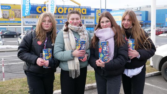 Ponad stu wolontariuszy wyszło na ulice Kędzierzyna-Koźla. ZDJĘCIA