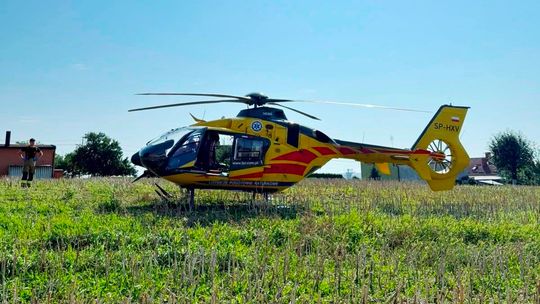 Poparzony mężczyzna w średnim wieku został przetransportowany śmigłowcem do Siemianowic