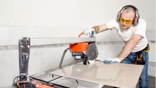 Porównanie urządzeń do cięcia płytek