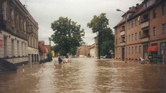 Poszukują zdjęć na wystawę z okazji 25. rocznicy powodzi tysiąclecia