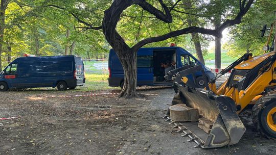 Poważna awaria magistrali wodociągowej. Służby zadziałały błyskawicznie. ZDJĘCIA