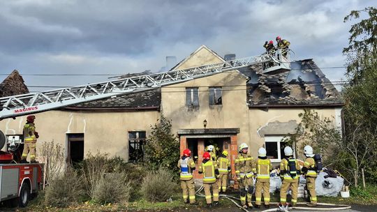 Pożar domu jednorodzinnego w miejscowości Przewóz. ZDJĘCIA