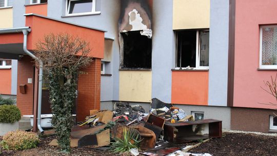 Pożar mieszkania na Piastowskiej. Ewakuowano mieszkańców