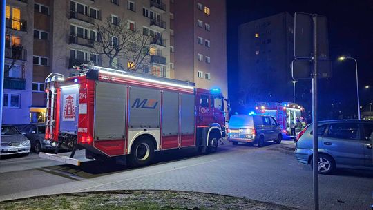 Pożar na klatce schodowej w bloku przy ulicy Kosmonautów
