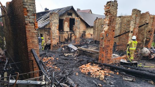 Pożar w Grzędzinie. Gmina Polska Cerekiew ogłosiła zbiórkę dla pogorzelców