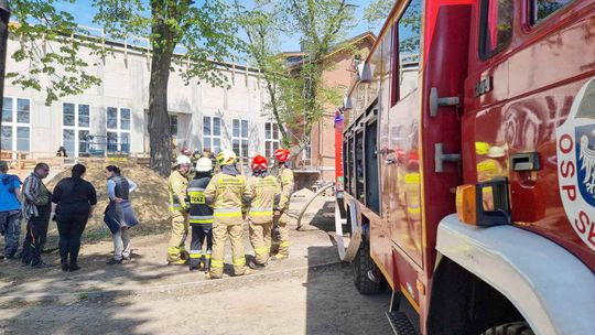 Pożar w remontowanej części hotelu "Hugo" w Sławięcicach. ZDJĘCIA