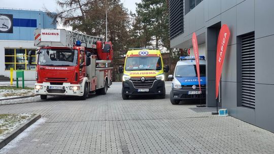 Pożaru w budynku mieszkalno-usługowym. Na miejscu wszystkie służby