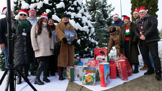 Pracownicy Grupy Azoty ZAK uzbierali dla dzieci "10 metrów słodkości"