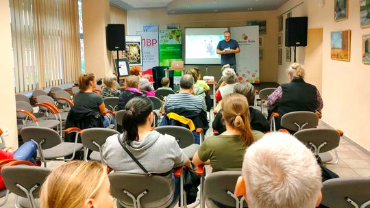 Prosto z lasu do biblioteki. Spotkanie z Marcinem Kostrzyńskim