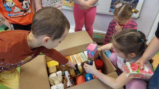 Przedszkolaki uzbierały cztery paczki darów dla rodaków na Kresach