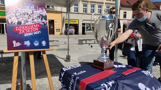 Puchar siatkarskiej Ligi Mistrzów na rynku w Koźlu. Zdjęcia
