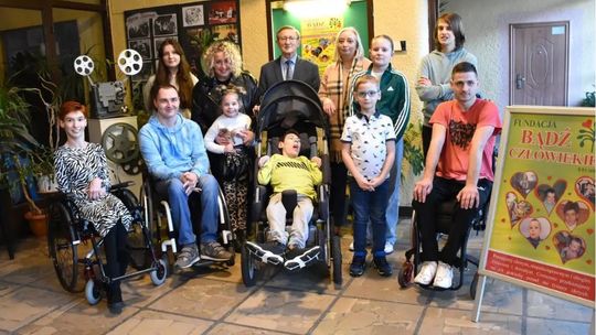 Rekordowe 1,5% dla Fundacji „Bądź Człowiekiem”. Prawie pół miliona złotych wsparcia