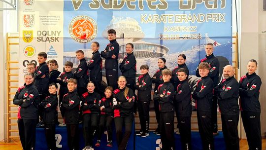 Reprezentanci BUSHIDO Karate Shotokan na podium V Sudetes Open Karate Grand Prix w Karpaczu. ZDJĘCIA