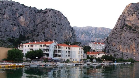 Rezerwujesz nocleg na majowy weekend? Uważaj na oszustów!